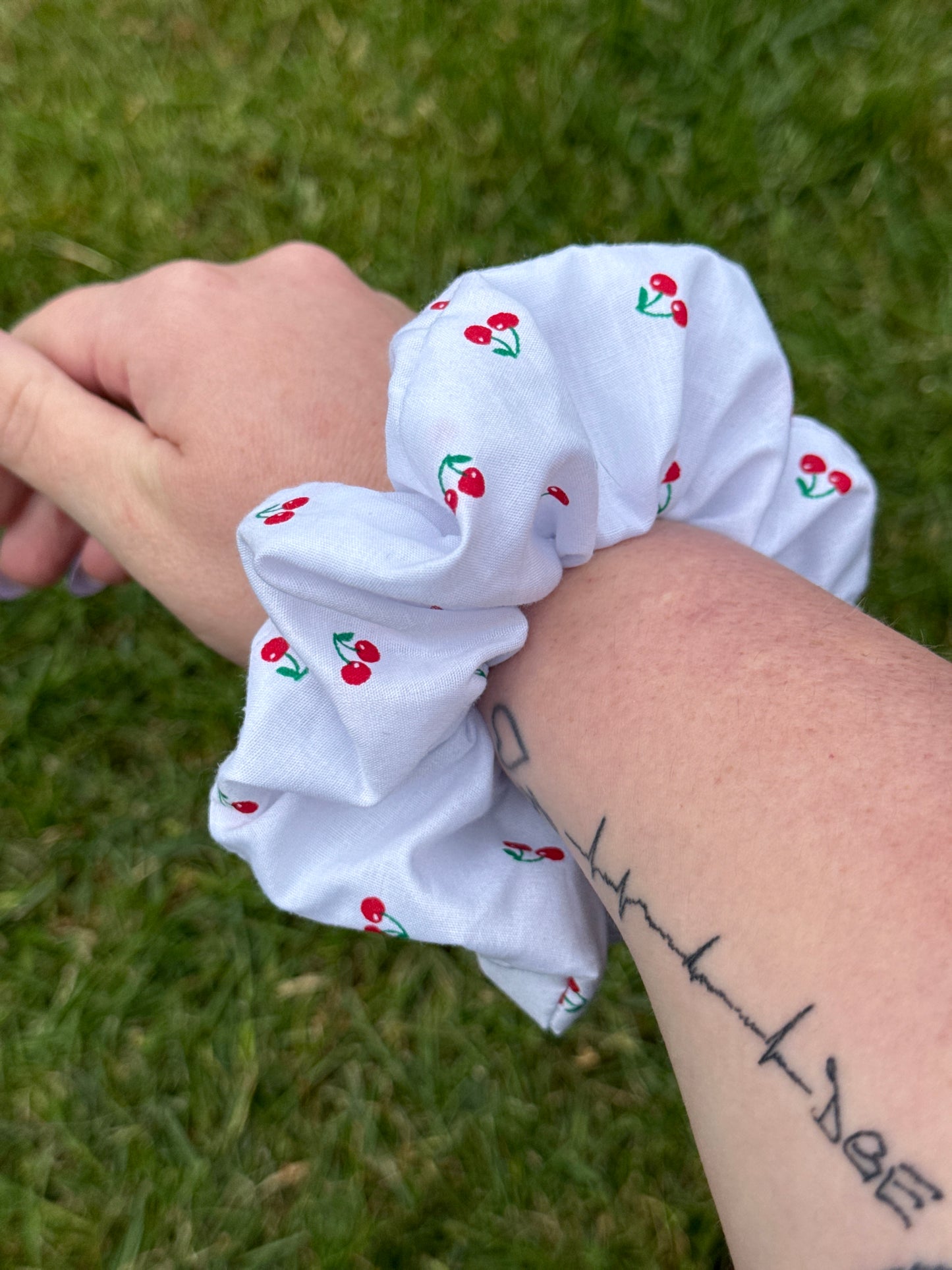 White cotton Cherrys scrunchie