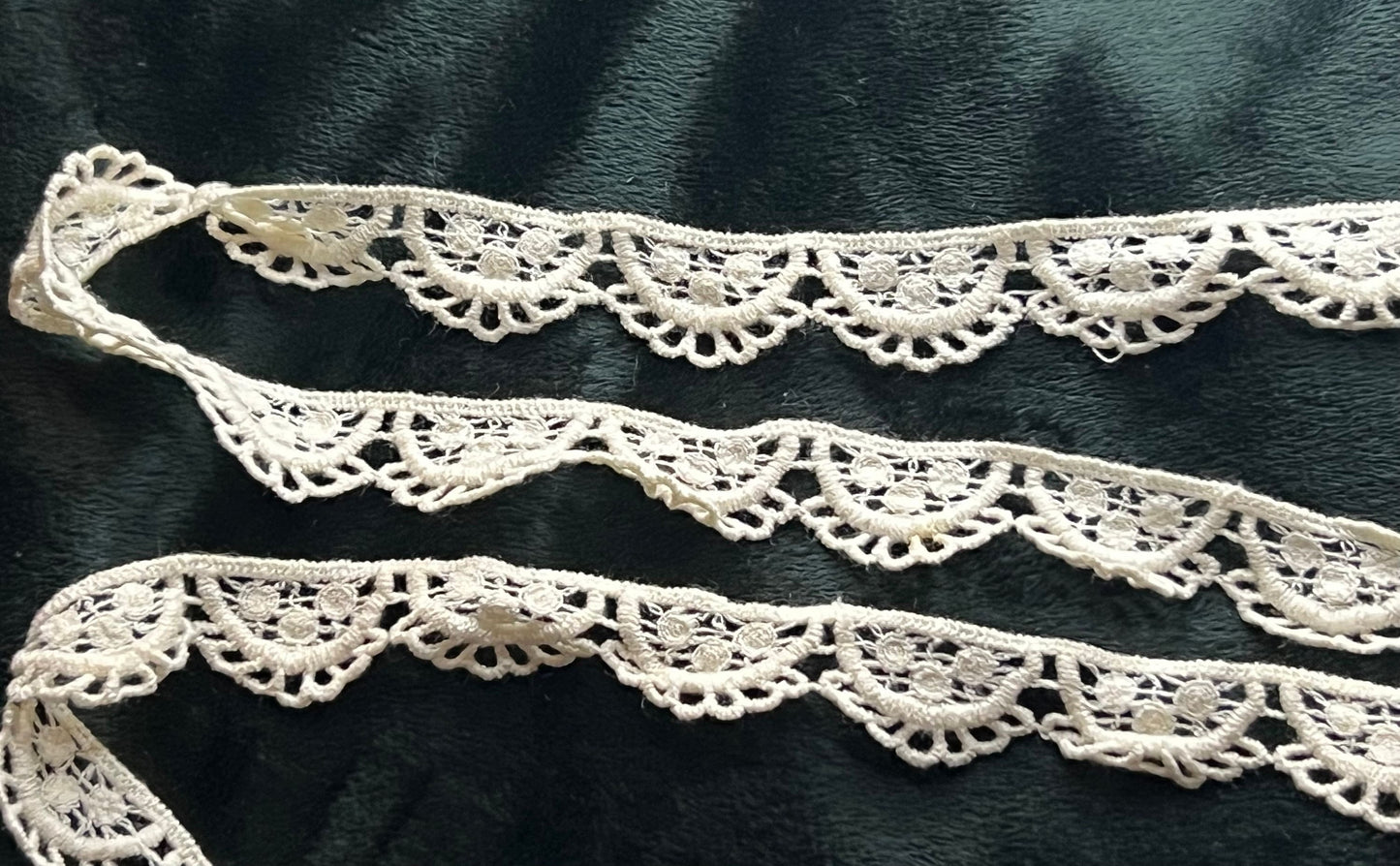White cotton lace trim