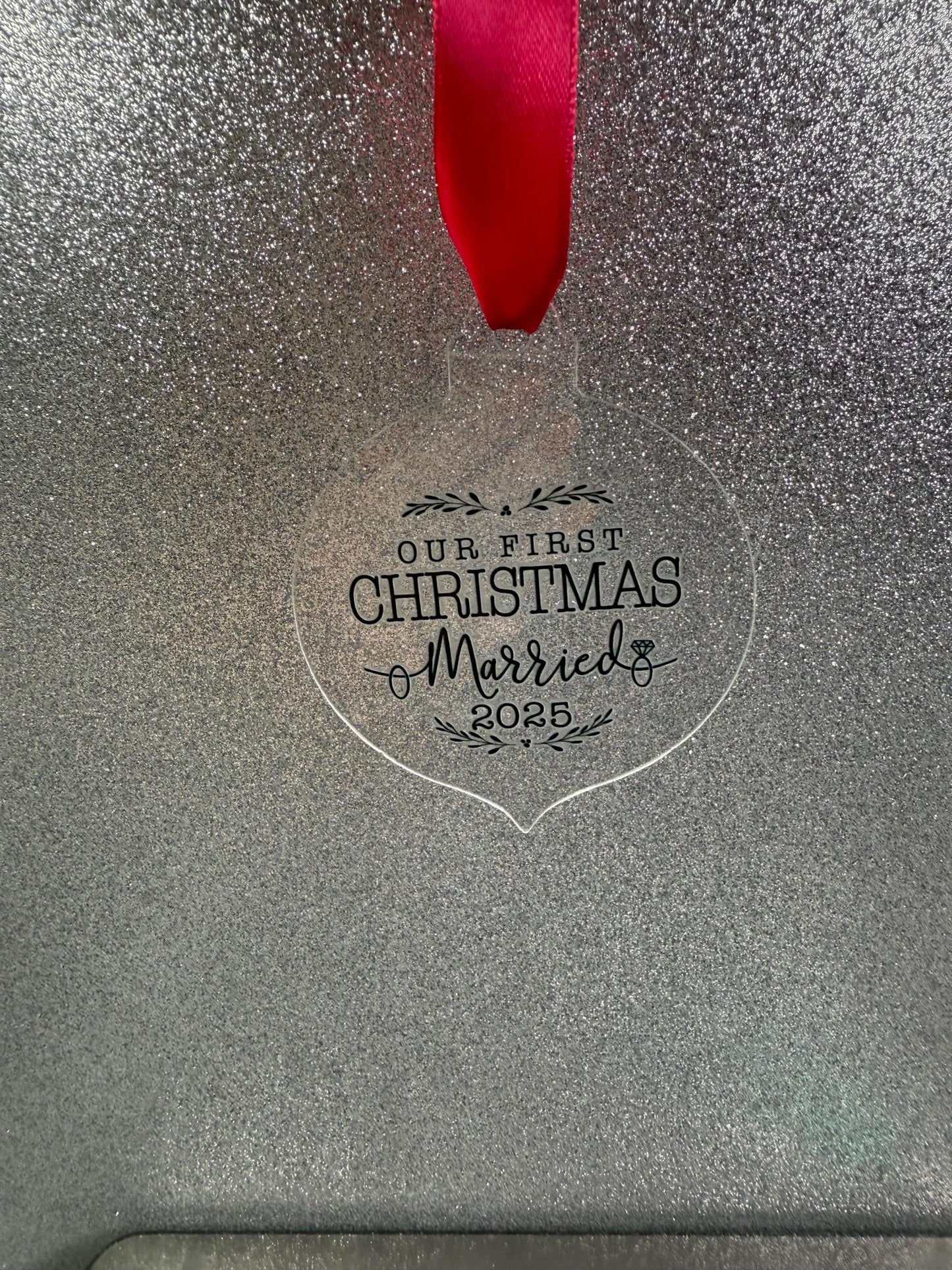 First Christmas married Tree Decoration – Couples Christmas –  Gift – Personalised 2025 Keepsake - Couples gift