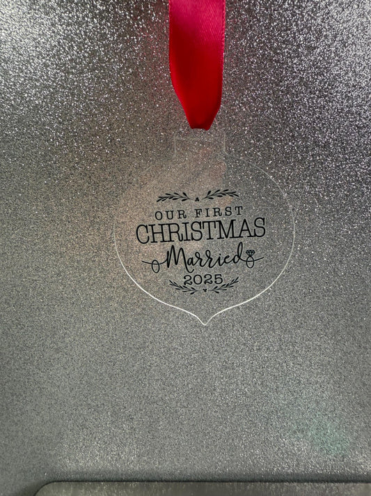 First Christmas married Tree Decoration – Couples Christmas –  Gift – Personalised 2025 Keepsake - Couples gift
