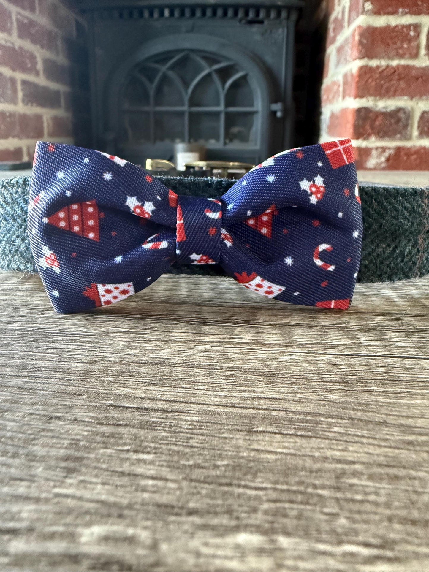 Christmas Dog Collar Bow Tie