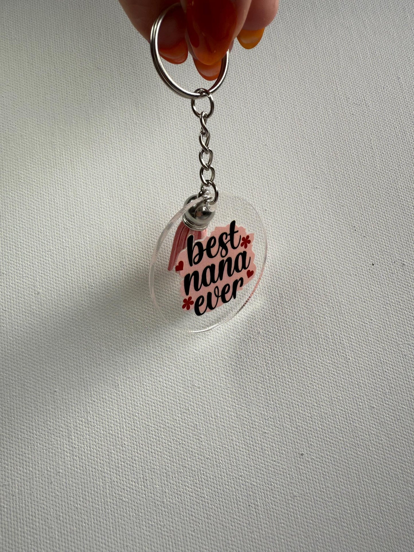 Best Nana Acrylic Keyring – Gift for Nana UK – Personalised Keychain – Heart Keyring for Grandma – Birthday or Mother’s Day Gift
