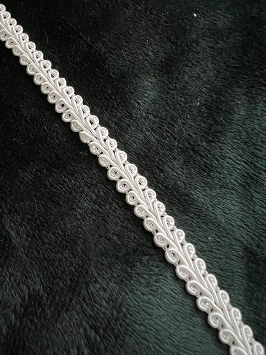 Vintage Small White cord Lace Trim