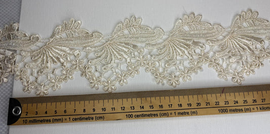 Vintage lace trim Perfect for Sewing, Embellishments, Crafting and Home Decor – Large Floral Design