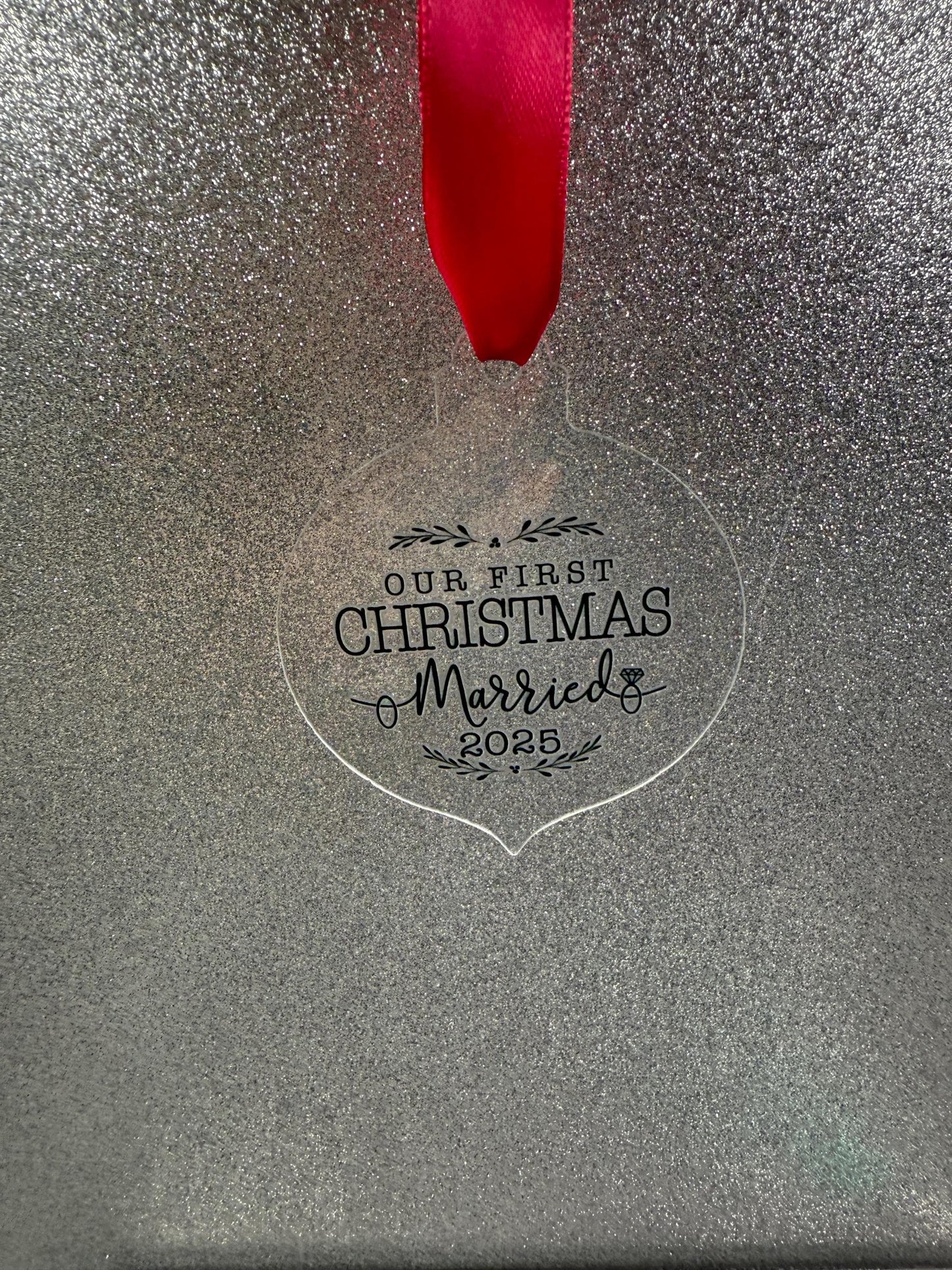 First Christmas married Tree Decoration – Couples Christmas –  Gift – Personalised 2025 Keepsake - Couples gift
