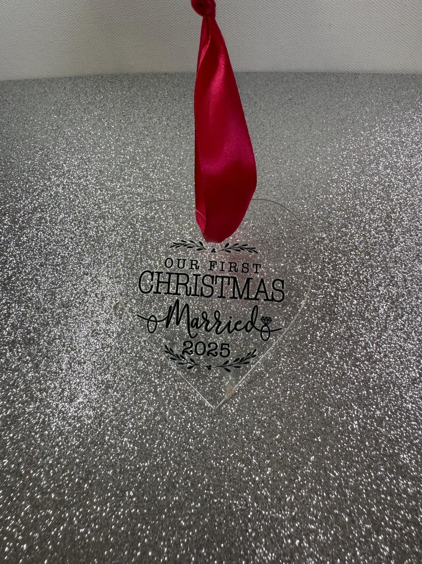 First Christmas married Tree Decoration – Couples Christmas –  Gift – Personalised 2025 Keepsake - Couples gift