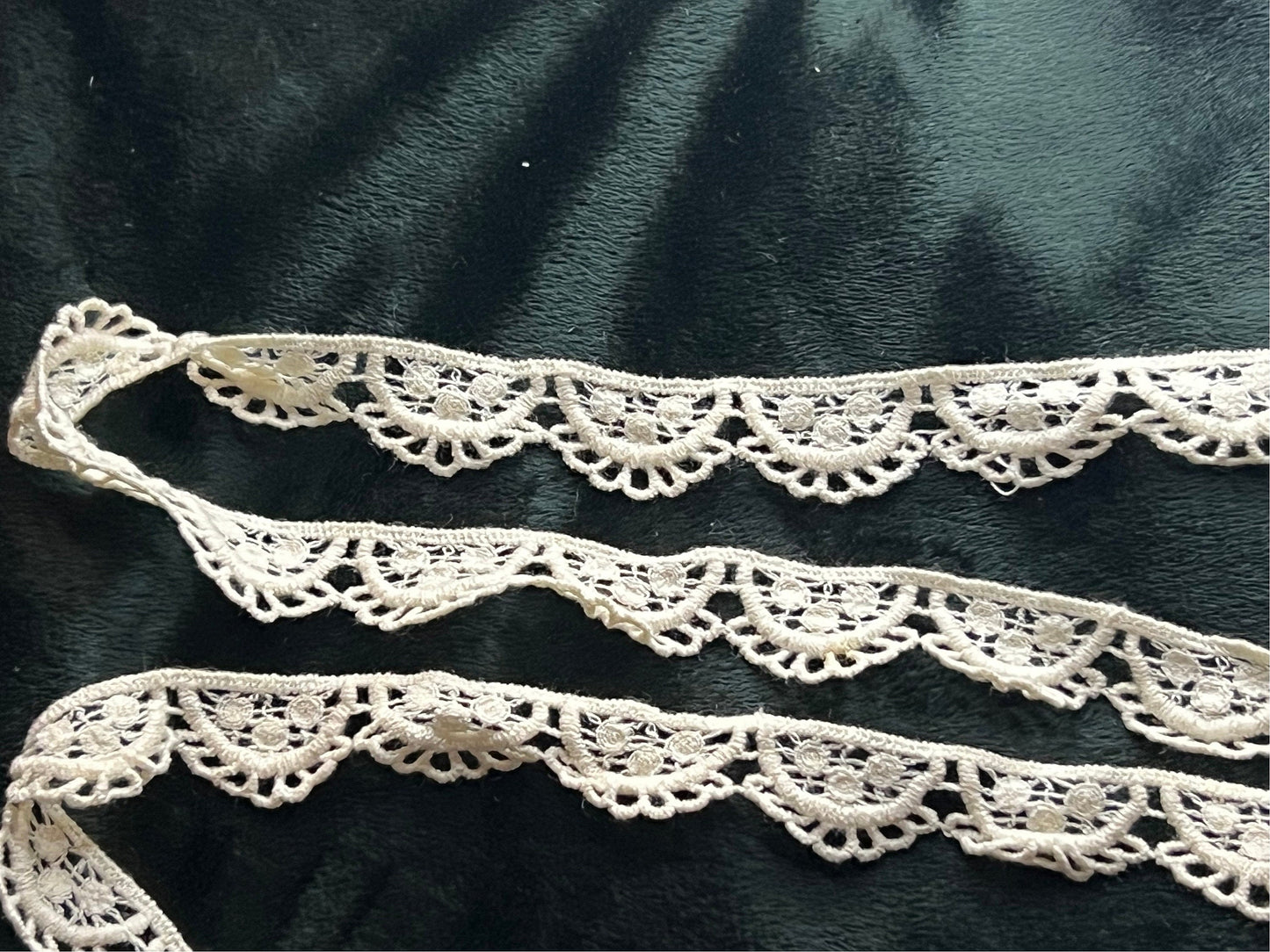 White cotton lace trim