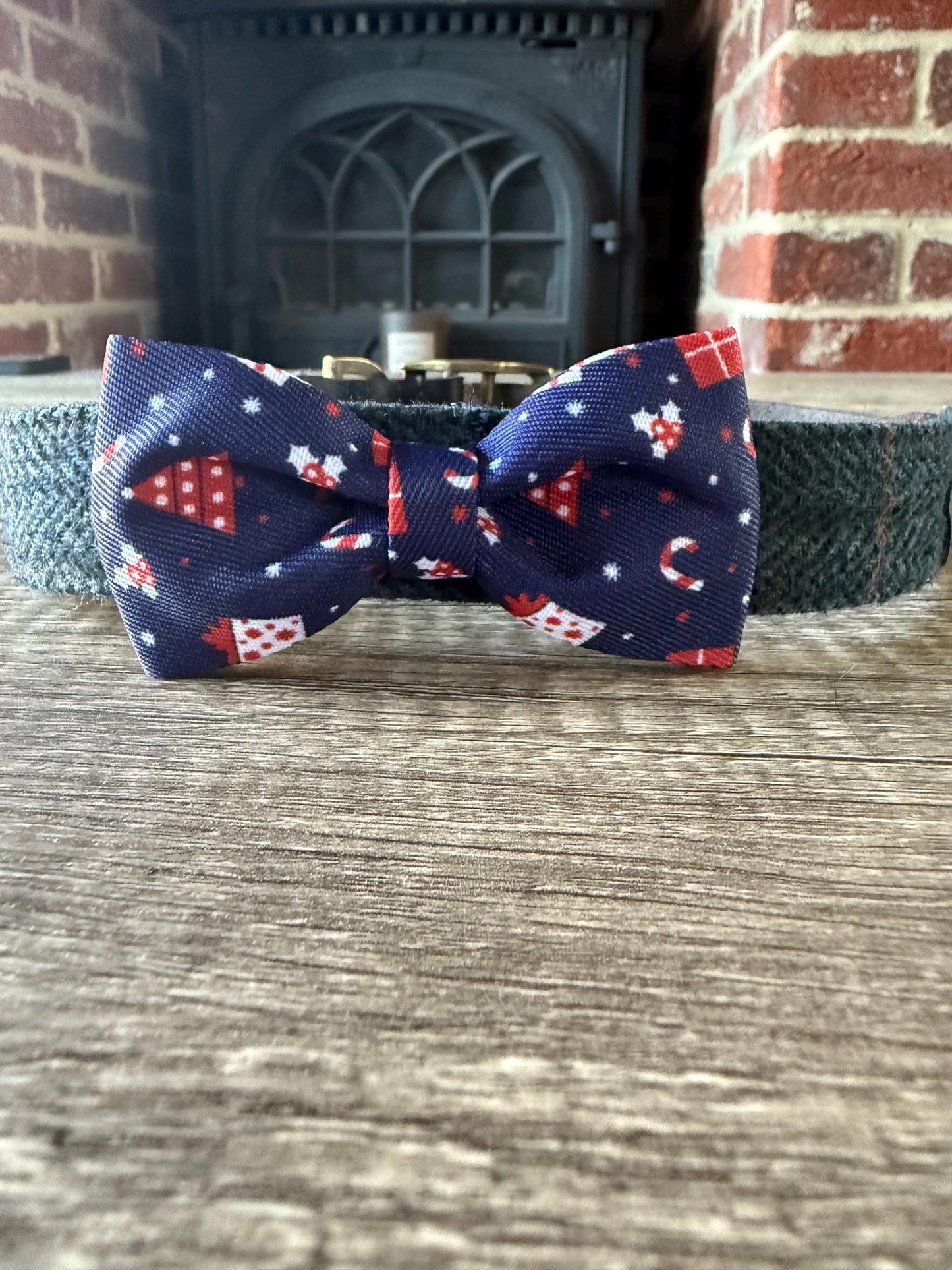 Christmas Dog Collar Bow Tie