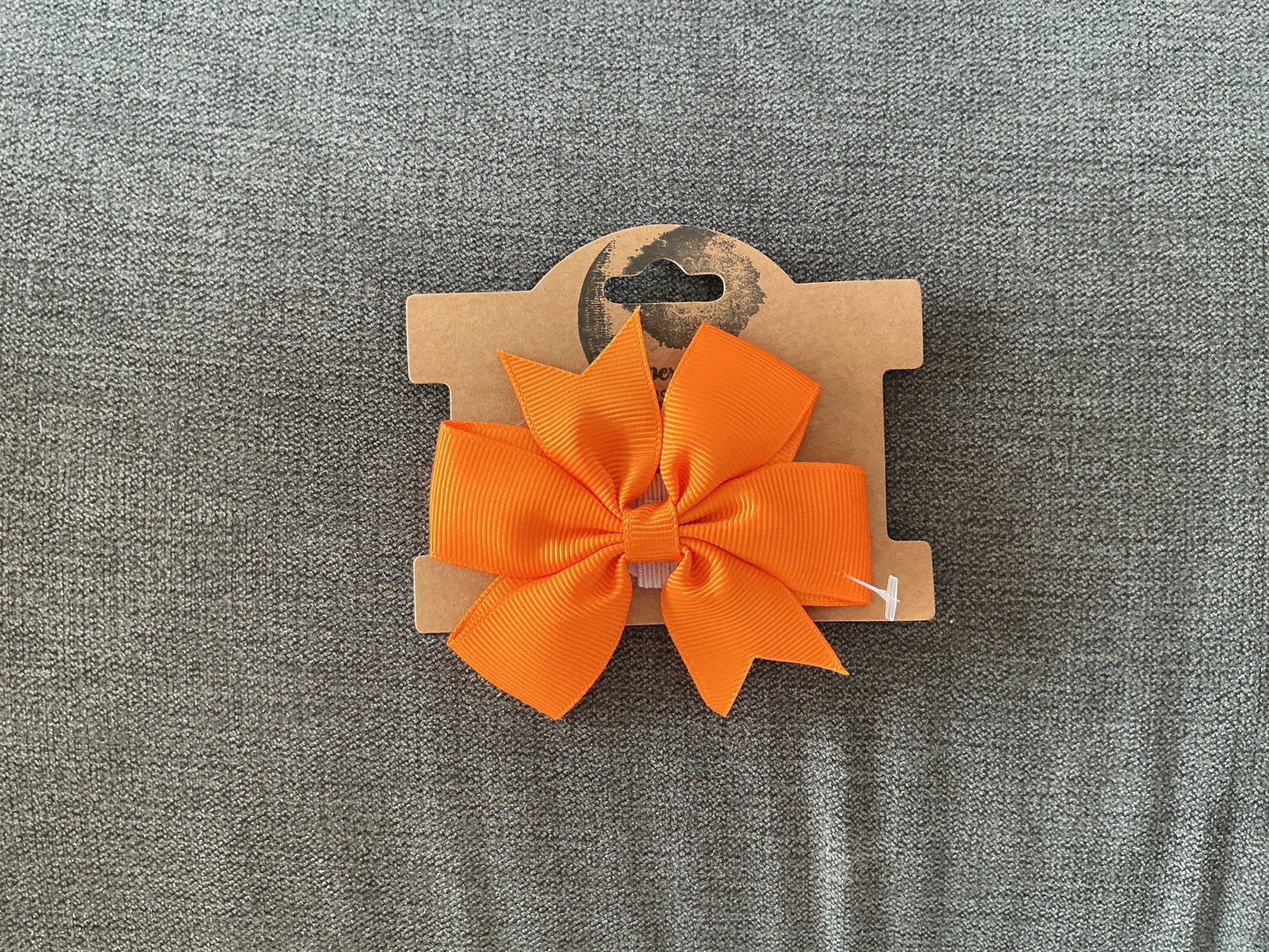 The Collar Blossom solid colour