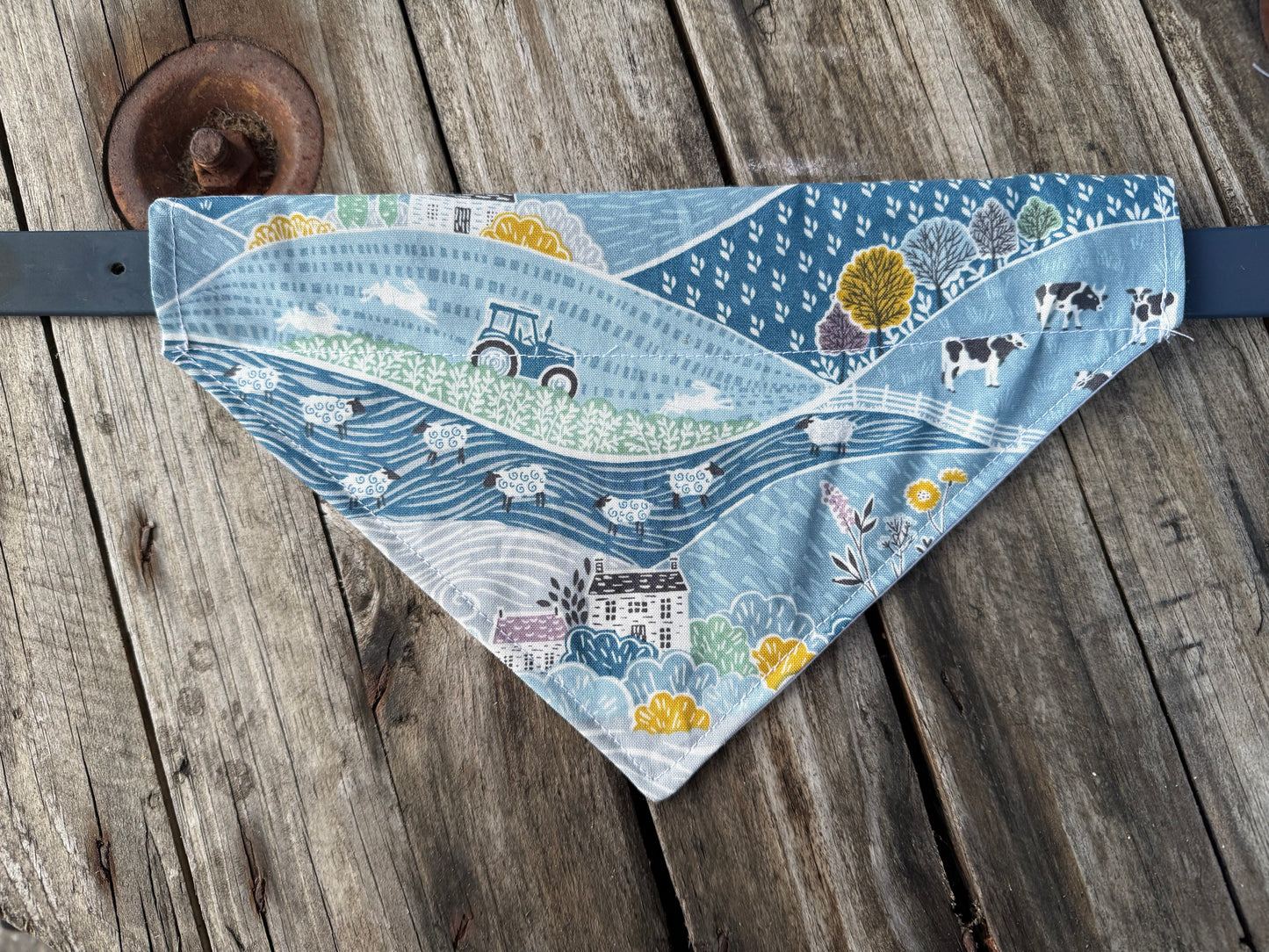 Farm Dog Bandana, 100% Cotton Dog Bandana, Farmhouse Pet Scarf, Country Dog Bandana, Rural Puppy Accessory, Cute Dog Gift, Farm Dog Gift