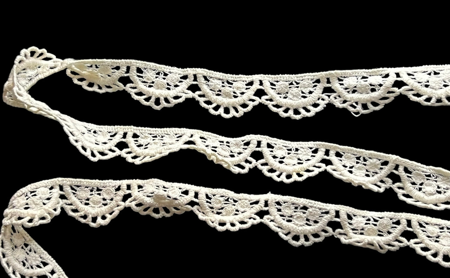 White cotton lace trim