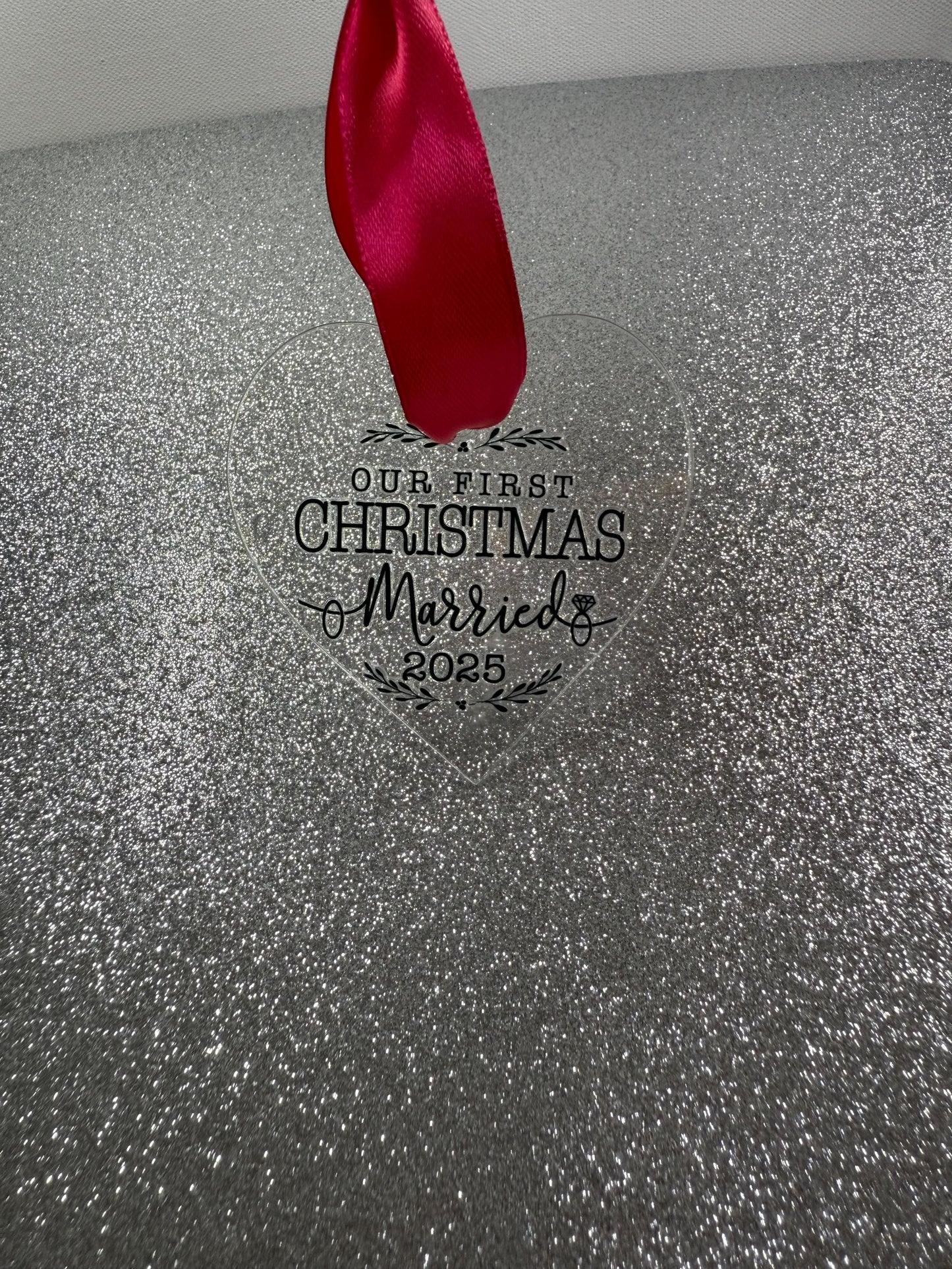First Christmas married Tree Decoration – Couples Christmas –  Gift – Personalised 2025 Keepsake - Couples gift