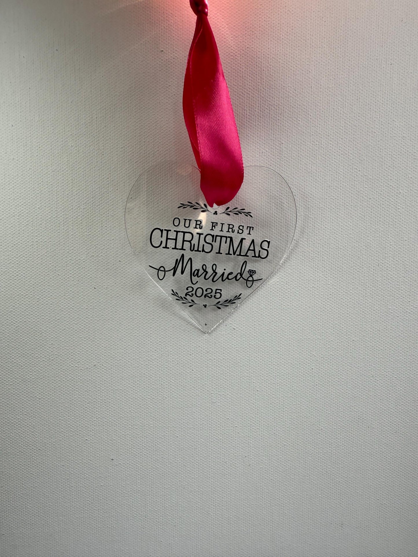 First Christmas married Tree Decoration – Couples Christmas –  Gift – Personalised 2025 Keepsake - Couples gift